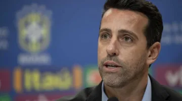 نوتينجهام يلتزم بالتعاقد مع المدير الرياضي السابق لنادي أرسنال