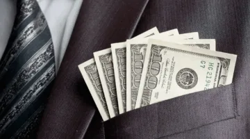 “نيوزويك”: 1000 مليونير جديد ينضمون يوميًا إلى قائمة الأثرياء في أمريكا