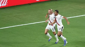 هالاند يحقق التعادل لمانشستر سيتي أمام الهلال، متساوياً مع وسام أبو علي.