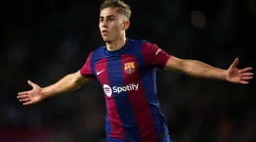 هانز فليك يعارض مغادرة لاعبين من برشلونة