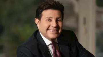 هاني شاكر يُعبّر عن حبه لزوجته بكلمات رومانسية… ماذا ذكر؟