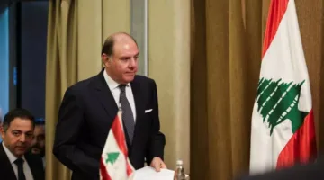 هل تتطلب الإصلاحات النقدية عرضاً شعرياً؟