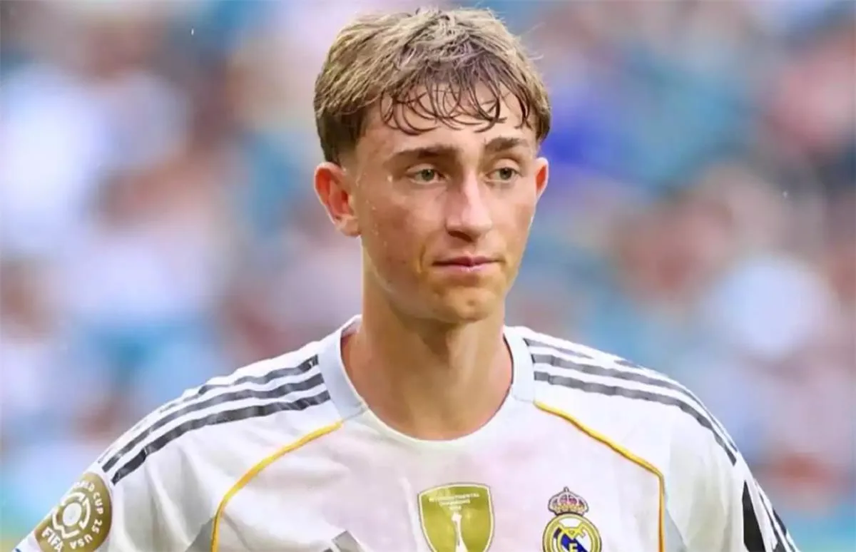 هويسن يقدم اعتذاره للاعبي ريال مدريد قبل اللقاء مع باريس سان جيرمان هويسن يقدم اعتذاره للاعبي ريال مدريد قبل اللقاء مع باريس سان جيرمان