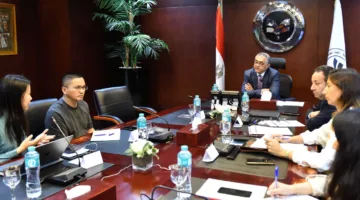 هيئة الاستثمار تعمل على جذب مصانع الملابس الصينية إلى مصر