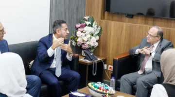 هيئة الدواء تناقش مع شركة “هاليون” العالمية استراتيجيات تعزيز الإنتاج المحلي وزيادة الصادرات.