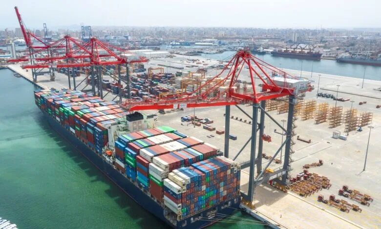«هيئة حماية المنافسة» توافق على استحواذ CMA CGM على 35% من حصص ميناء أكتوبر الجاف «هيئة حماية المنافسة» توافق على استحواذ CMA CGM على 35% من حصص ميناء أكتوبر الجاف