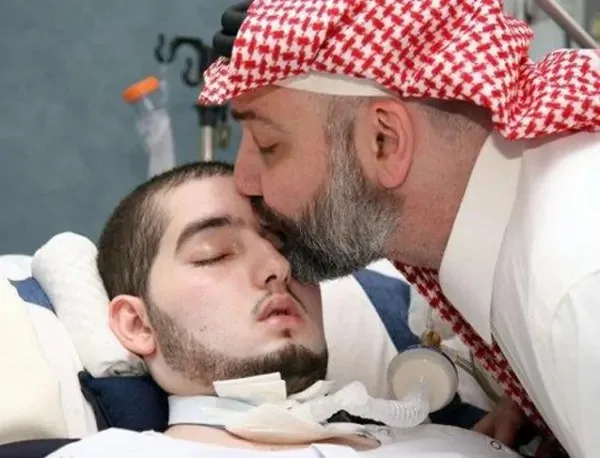 والد «الأمير النائم» يعلن عن تأسيس مركز لعلاج مرضى الغيبوبة في مصر والد «الأمير النائم» يعلن عن تأسيس مركز لعلاج مرضى الغيبوبة في مصر