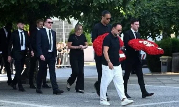 وداع مؤثر لجنازة ديوجو جوتا لاعب ليفربول بحضور مميز