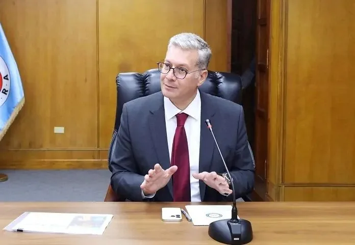 وزارة البترول: بدء تجهيز وربط وحدات الغاز العائمة بالشبكة الوطنية للغاز الطبيعي