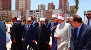 وزير الأوقاف: اهتمام رئاسة الجمهورية البالغ بمساجد آل البيت