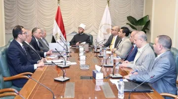 وزير الأوقاف يناقش سبل تعزيز استفادة الأصول الوقفية