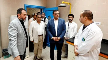 وزير الإسكان ومحافظ الدقهلية ينهيان جولتهما بزيارة محطة “ميت خميس” ومتابعة نظام الجودة في المعمل المركزي.