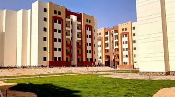 وزير الإسكان يبرز أهمية تسليم الوحدات للسكان المستحقين في مدينة العبور الجديدة