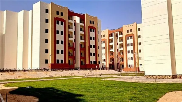 وزير الإسكان يبرز أهمية تسليم الوحدات للسكان المستحقين في مدينة العبور الجديدة وزير الإسكان يبرز أهمية تسليم الوحدات للسكان المستحقين في مدينة العبور الجديدة