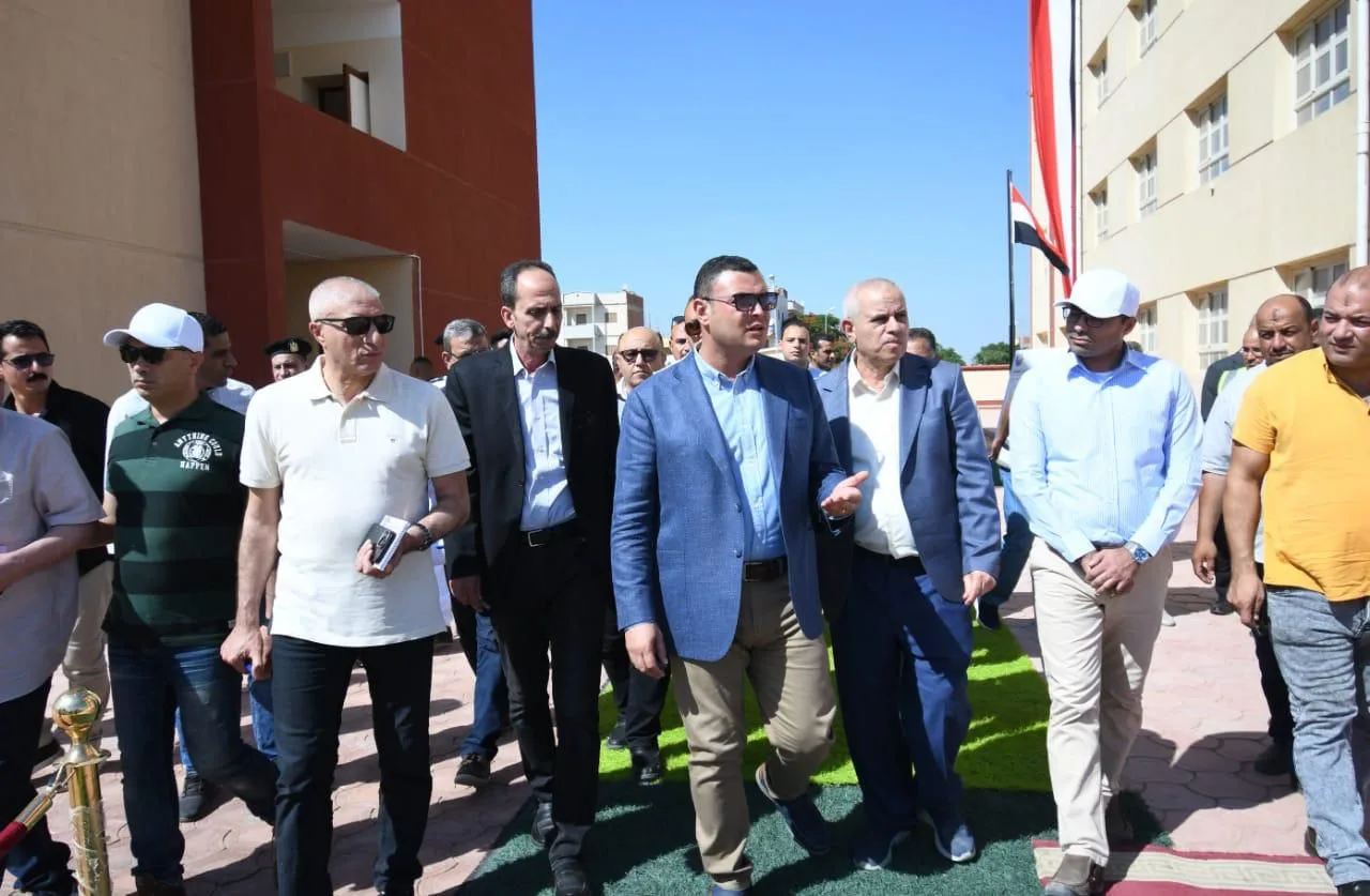 وزير الإسكان يختتم زيارته للنوبارية الجديدة بمتابعة مشروعات البنية التحتية والمرافق التعليمية وزير الإسكان يختتم زيارته للنوبارية الجديدة بمتابعة مشروعات البنية التحتية والمرافق التعليمية