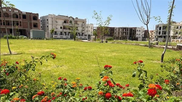 وزير الإسكان يراجع تقدم المشاريع السكنية والبنية التحتية والتطوير في عدد من مدن الصعيد وزير الإسكان يراجع تقدم المشاريع السكنية والبنية التحتية والتطوير في عدد من مدن الصعيد