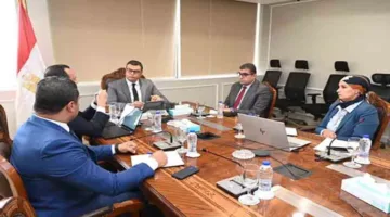 وزير الإسكان يراقب تقدم الاستراتيجية الوطنية للعمارة الخضراء والمستدامة