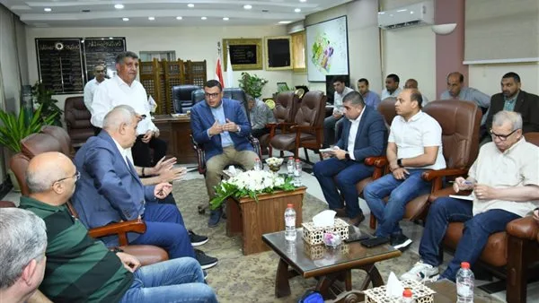 وزير الإسكان يراقب تقدم العمل في مدينة السادات ويحث على إنهاء إصدار عقود المستثمرين خلال أسبوعين. وزير الإسكان يراقب تقدم العمل في مدينة السادات ويحث على إنهاء إصدار عقود المستثمرين خلال أسبوعين.