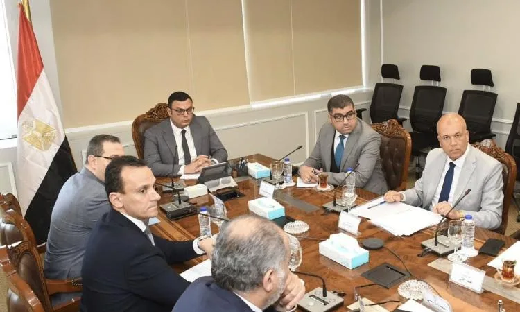 وزير الإسكان يراقب تقدم المشاريع التنموية في مدينة السويس الجديدة وزير الإسكان يراقب تقدم المشاريع التنموية في مدينة السويس الجديدة
