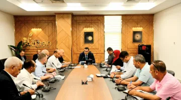 وزير الإسكان يراقب تنفيذ مشروع “صواري” في الإسكندرية ويؤكد على أهمية تسليم الوحدات للحاجزين بسرعة.