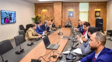 وزير الإسكان يقود اجتماع اللجنة التنسيقية العليا لمتابعة مشروعات العمل في جميع المدن