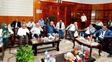 وزير الإسكان يقوم بمتابعة تقدم الأعمال في مدن أكتوبر والشيخ زايد وسفنكس الجديدة