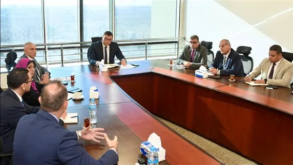 وزير الإسكان يلتقي المدير الإقليمي لمعارض “سيتي سكيب” لمناقشة التعاون والتنسيق المشترك وزير الإسكان يلتقي المدير الإقليمي لمعارض “سيتي سكيب” لمناقشة التعاون والتنسيق المشترك
