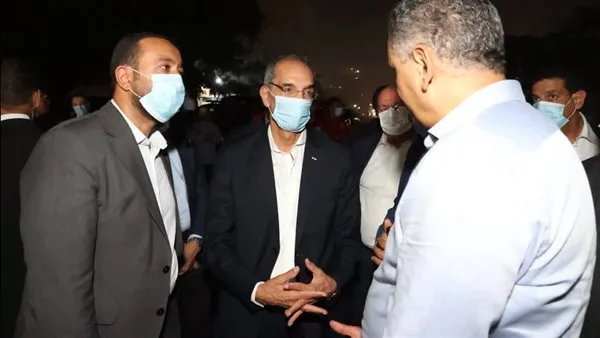 وزير الاتصالات: مصر لا تعتمد على مركز واحد فقط.. وإرجاع الخدمات سيتم بشكل تدريجي خلال 24 ساعة وزير الاتصالات: مصر لا تعتمد على مركز واحد فقط.. وإرجاع الخدمات سيتم بشكل تدريجي خلال 24 ساعة