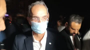 وزير الاتصالات يتوجه إلى موقع حريق سنترال رمسيس لمتابعة التطورات ميدانيًا
