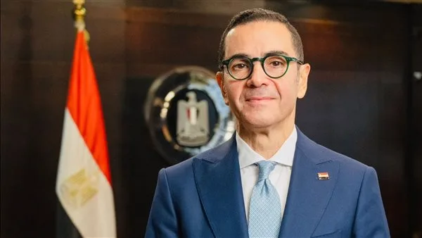 وزير الاستثمار: مناقشة جماعية بشأن أنسب الطرق والآليات لتحسين أداء المشاريع في المناطق الحرة وزير الاستثمار: مناقشة جماعية بشأن أنسب الطرق والآليات لتحسين أداء المشاريع في المناطق الحرة