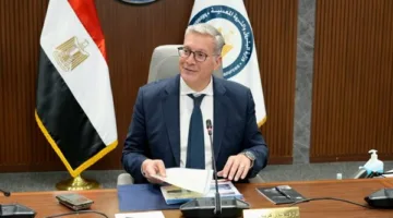 وزير البترول يجتمع بالسفراء المكلفين بقيادة البعثات الدبلوماسية والقنصلية المصرية في الخارج