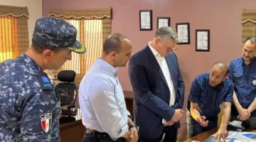 وزير البترول يزور مركز العمليات في جبل الزيت ويتفقد عائلات المفقودين بحادث البارجة “أدامارين 12”