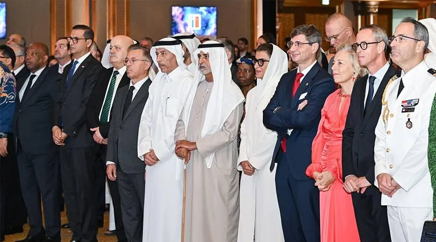 وزير التسامح يشارك في احتفالات السفارة الفرنسية بمناسبة عيدها الوطني. وزير التسامح يشارك في احتفالات السفارة الفرنسية بمناسبة عيدها الوطني.
