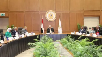 وزير التعليم العالي يعلن عن إطلاق ثلاثة برامج بحثية جديدة ويؤسس شراكة صناعية لدعم الابتكار ضمن استراتيجية الابتكار المستدام 2030.