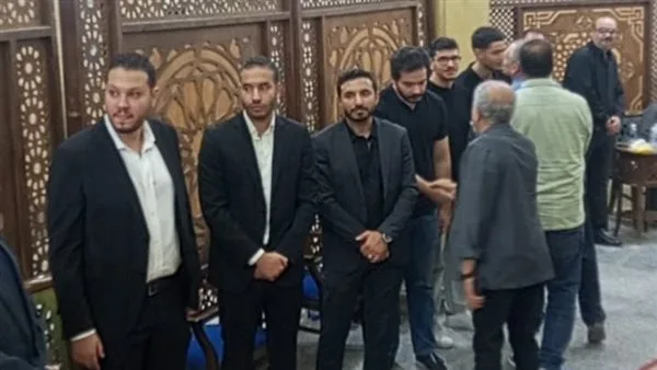 وزير الثقافة والفنانون يعبرون عن تعازيهم لخالد جلال في وفاة شقيقه وزير الثقافة والفنانون يعبرون عن تعازيهم لخالد جلال في وفاة شقيقه
