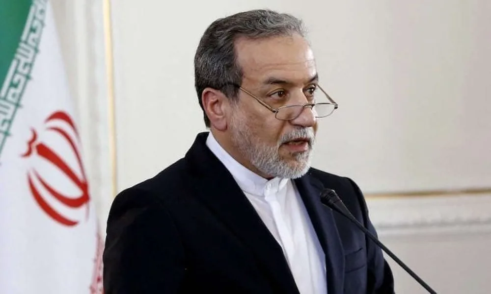 وزير الخارجية الإيراني: طهران ستواصل خيارات الحوار مع واشنطن