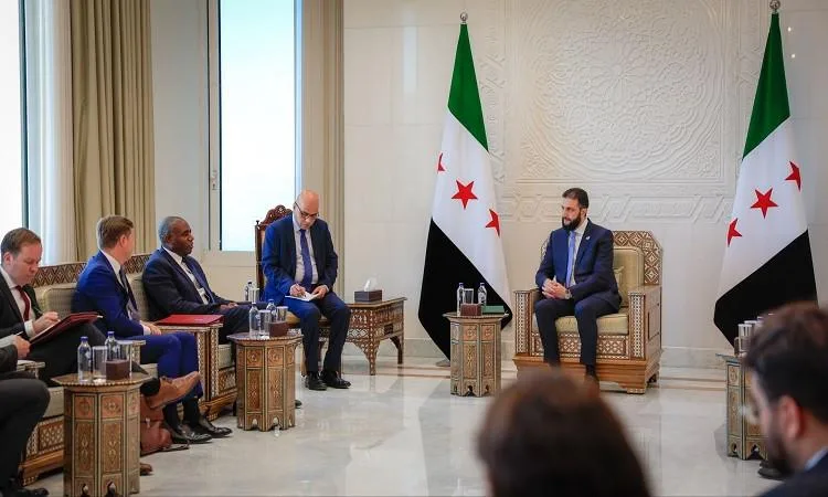 وزير الخارجية البريطاني والرئيس السوري يناقشان العلاقات الثنائية بين البلدين