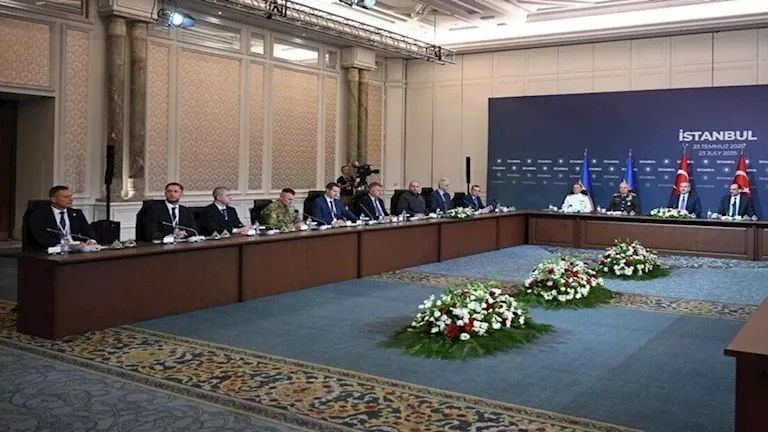 وزير الخارجية التركي: نرحب بالجولة الثالثة من المفاوضات بين روسيا وأوكرانيا. وزير الخارجية التركي: نرحب بالجولة الثالثة من المفاوضات بين روسيا وأوكرانيا.