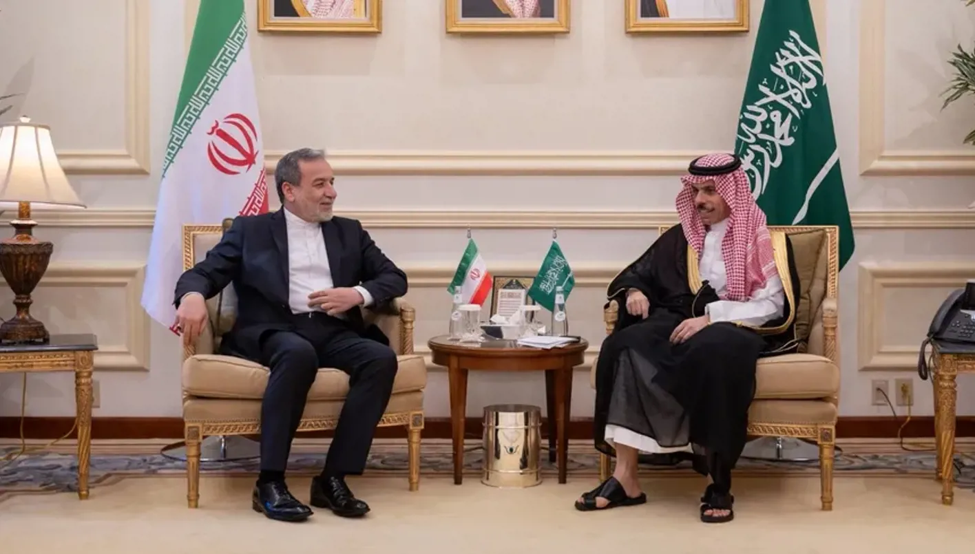 وزير الخارجية السعودي يلتقي نظيره الإيراني في جدة وزير الخارجية السعودي يلتقي نظيره الإيراني في جدة