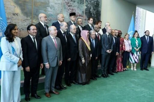 وزير الخارجية الفرنسي: لا خيار سوى حل الدولتين