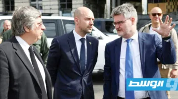 وزير الخارجية الفرنسي يجتمع مع زيلينسكي في العاصمة الأوكرانية كييف