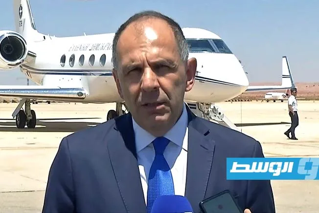 وزير الخارجية اليوناني يشارك تفاصيل حول محادثاته مع حفتر في بنغازي وزير الخارجية اليوناني يشارك تفاصيل حول محادثاته مع حفتر في بنغازي