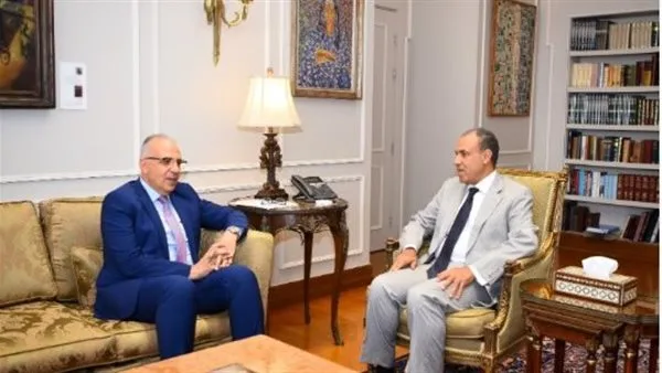وزير الخارجية والهجرة يستقبل وزير المياه والري
