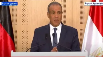 وزير الخارجية والهجرة يلتقي بالكاتب الأمريكي توماس فريدمان