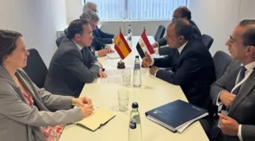 وزير الخارجية والهجرة يلتقي نظيره الإسباني