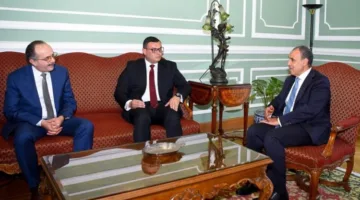 وزير الخارجية والهجرة يلتقي وزير الإسكان والمرافق والمجتمعات العمرانية