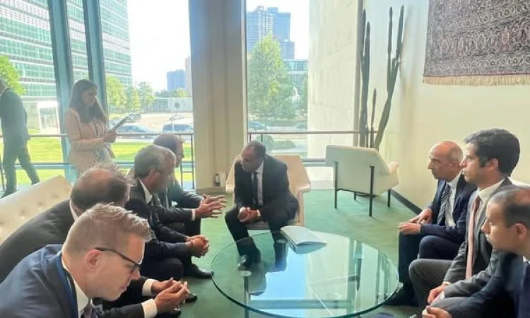 وزير الخارجية يبرز أهمية التعاون الدولي لحماية أرواح الشعب الفلسطيني وزير الخارجية يبرز أهمية التعاون الدولي لحماية أرواح الشعب الفلسطيني