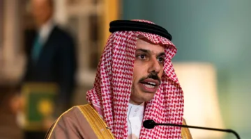 وزير الخارجية يتواصل مع نظيره البريطاني لمناقشة الأوضاع الإقليمية الحالية