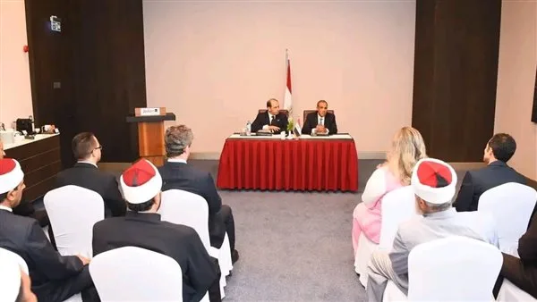 وزير الخارجية يجتمع مع المجتمع المصري في النيجر وزير الخارجية يجتمع مع المجتمع المصري في النيجر