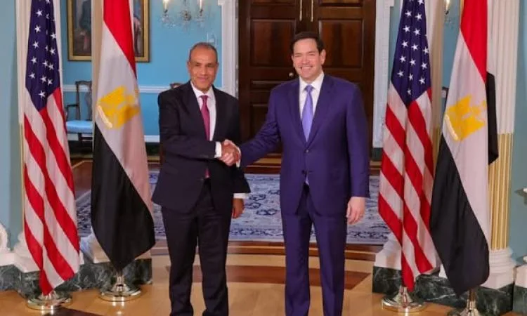 وزير الخارجية يطالب نظيره الأمريكي بضرورة تقديم رؤية سياسية لإنشاء دولة فلسطينية. وزير الخارجية يطالب نظيره الأمريكي بضرورة تقديم رؤية سياسية لإنشاء دولة فلسطينية.